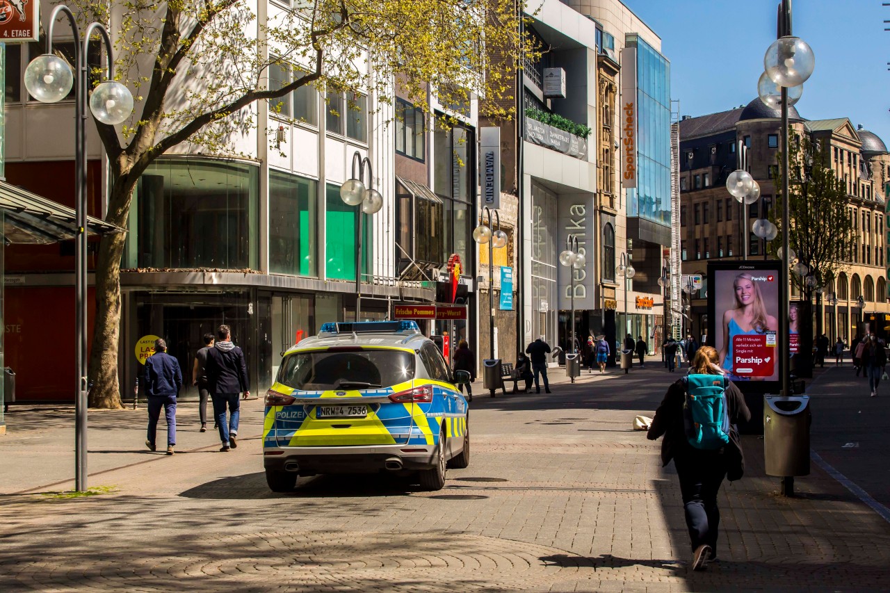 Dortmund: Die Polizei appelliert an die Bürger, achtsam im Straßenverkehr zu sein. (Symbolbild)