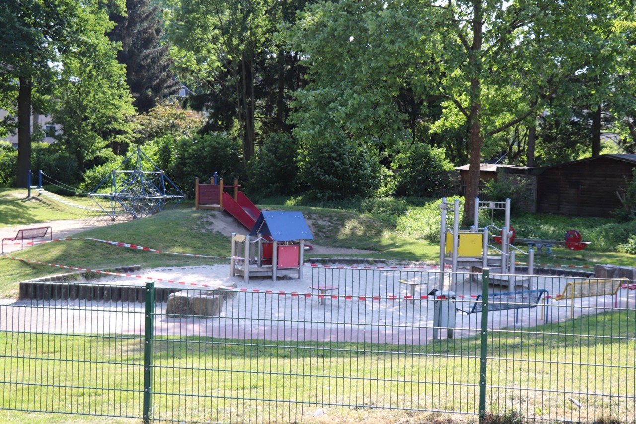 Der Spielplatz wurde sofort abgesperrt.