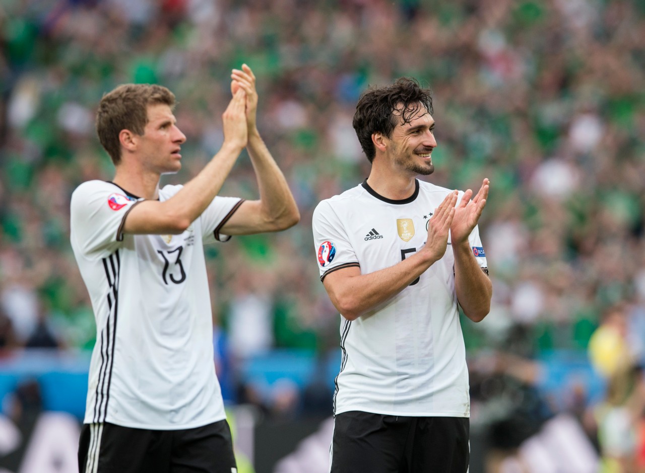 Mit Mats Hummels (r.) und Thomas Müller geht Deutschland wohl in die EM 2021.