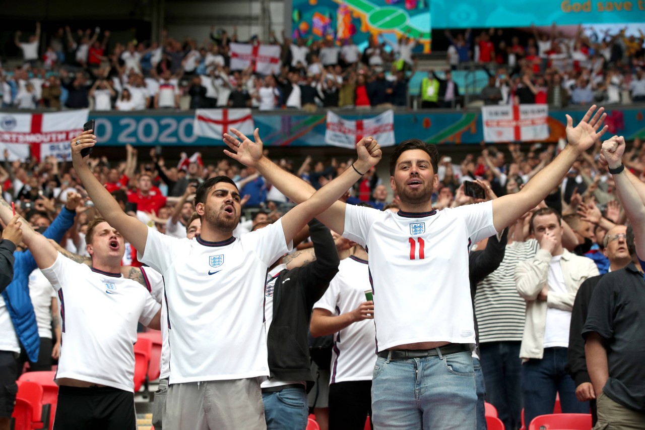 Tausende England-Fans buhten Deutschland bei der Hymne aus. (Symbolfoto)