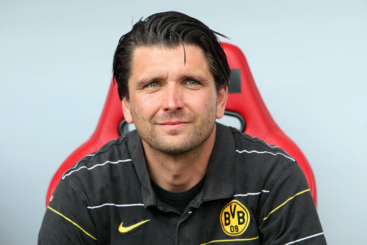 2007 bis 2010 war Peter Hyballa bei Borussia Dortmund, gewann mit der U19 Westfalenpokal, Westdeutsche Meisterschaft und die deutsche Vize-Meisterschaft.