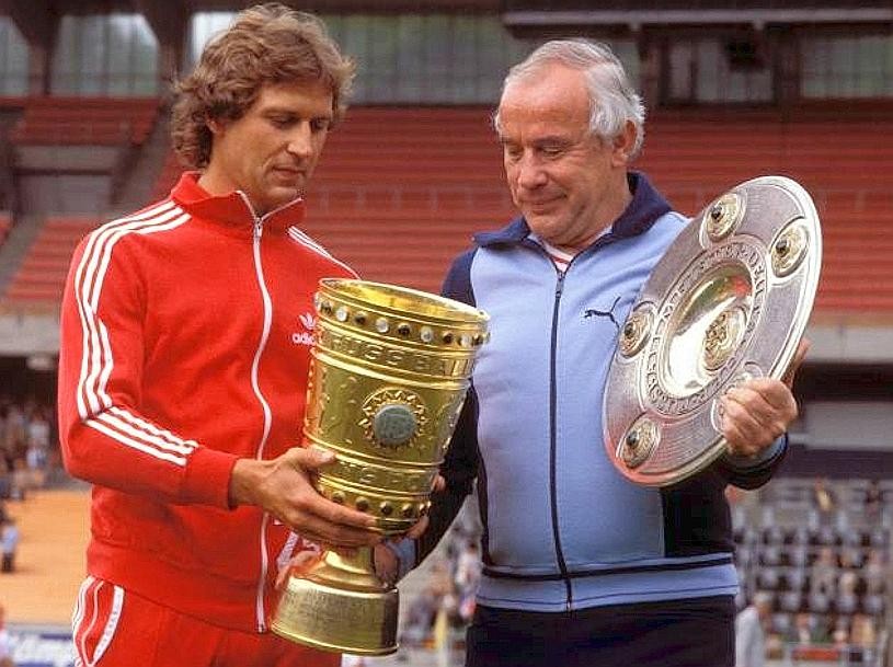 Trainer Hennes Weisweiler (r.) und Heinz Flohe holten 1978 den DFB-Pokal und die  Meisterschale nach Köln. Foto: imago