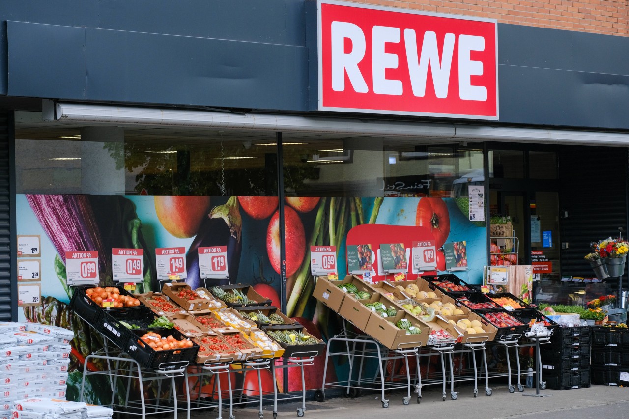 Rewe ruft in NRW ein beliebtes Wurst-Produkt zurück.