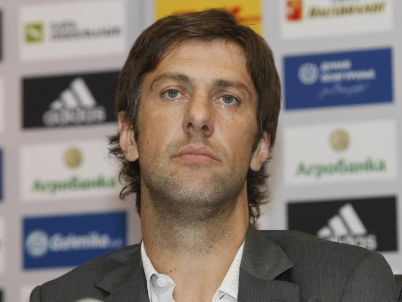Mladen Krstajic bildete fünf Jahre mit Bordon das Innenverteidiger-Duo beim FC Schalke. 2009 ging er zurück in seine serbische Heimat zu Partizan Belgrad.