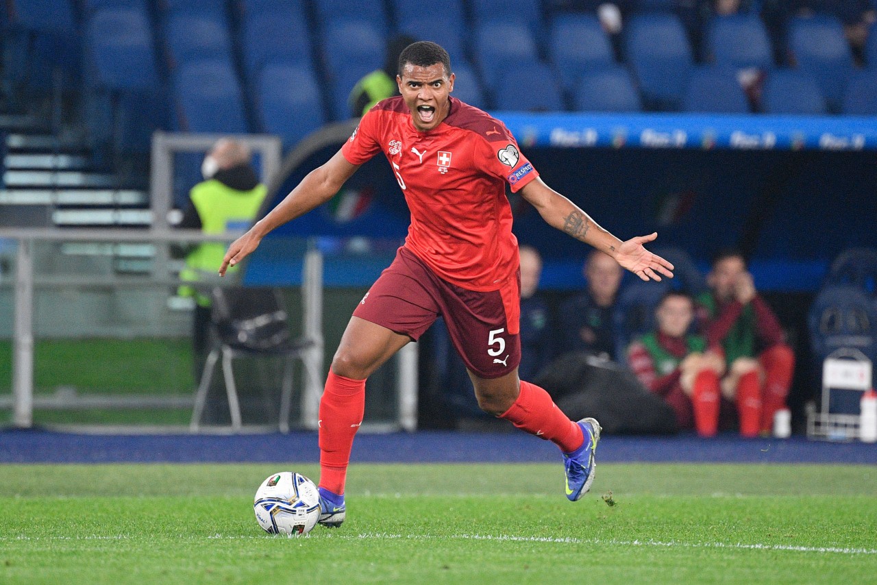 Manuel Akanji im Dress der Schweizer Nationalmannschaft - nun fällt er aus.