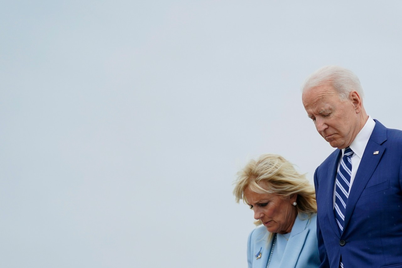 Joe Biden und seine Ehefrau Jill haben rührend Abschied von einem Geliebten genommen. (Symbolbild)