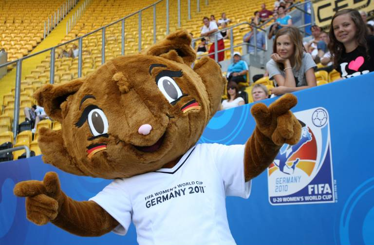"Karla Kick" wird als Maskottchen für die Frauenfußball-WM 2011 vorgestellt.