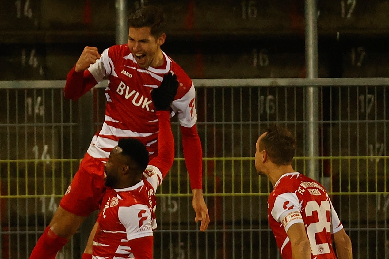 Beim FC Schalke 04 hofft man, dass Marvin Pieringer so fleißig weiter jubeln darf wie zuletzt in Würzburg.