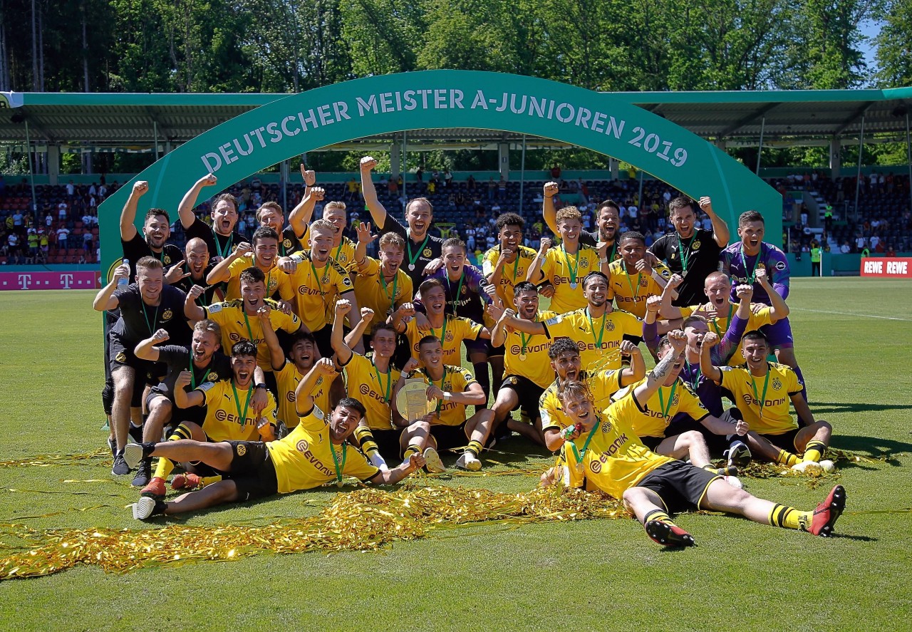 Die U19 des BVB krönte sich am Sonntagmittag zum deutschen A-Junioren-Meister.