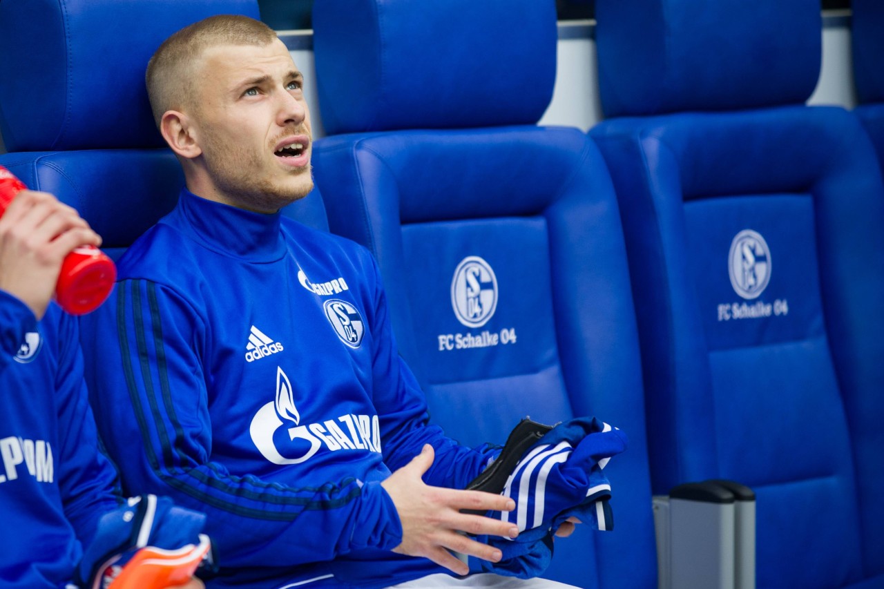 In seinen letzten Spielen für Schalke wird Max Meyer im April auf die Bank gesetzt, ehe er wenig später suspendiert wird.