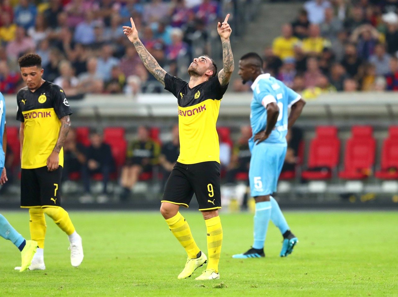 BVB-Fans jubeln Hoffenheim - Borussia Dortmund live im Free-TV
