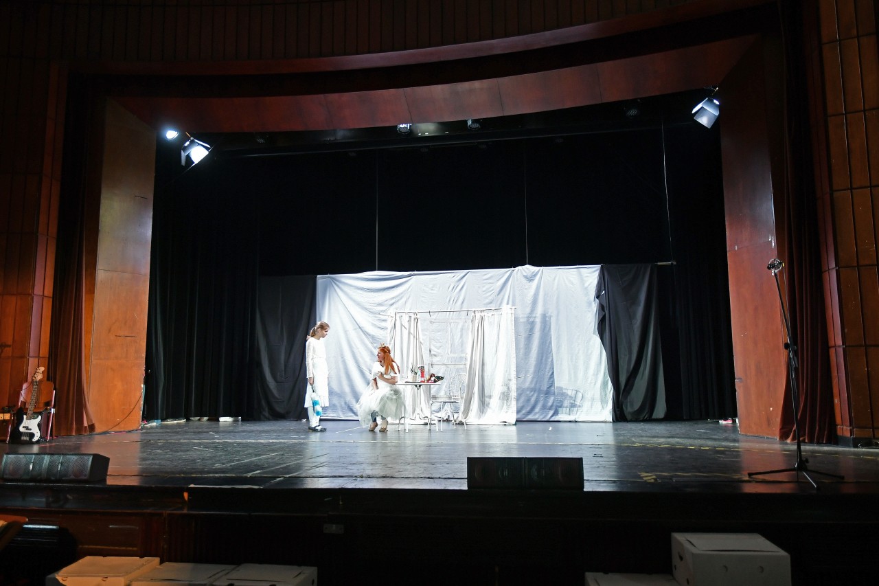 Keine Angst vor der großen Bühne: Schüler bereiten eine Musicalaufführung vor.