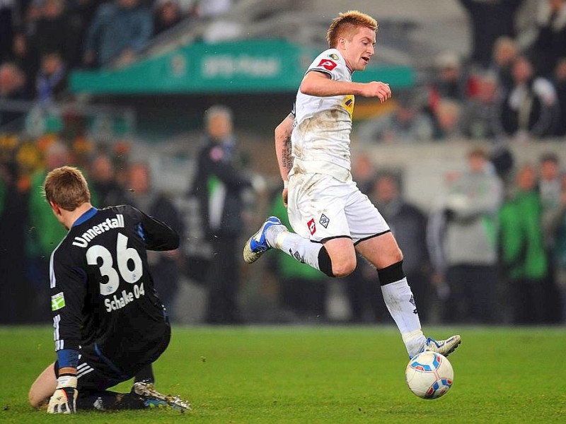 Der amtierende Pokalsieger FC Schalke 04 verliert im Achtelfinale des DFB-Pokals mit 1:3 gegen Borussia Mönchengladbach.