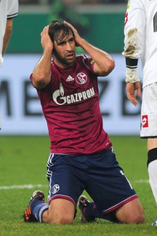 Der amtierende Pokalsieger FC Schalke 04 verliert im Achtelfinale des DFB-Pokals mit 1:3 gegen Borussia Mönchengladbach.