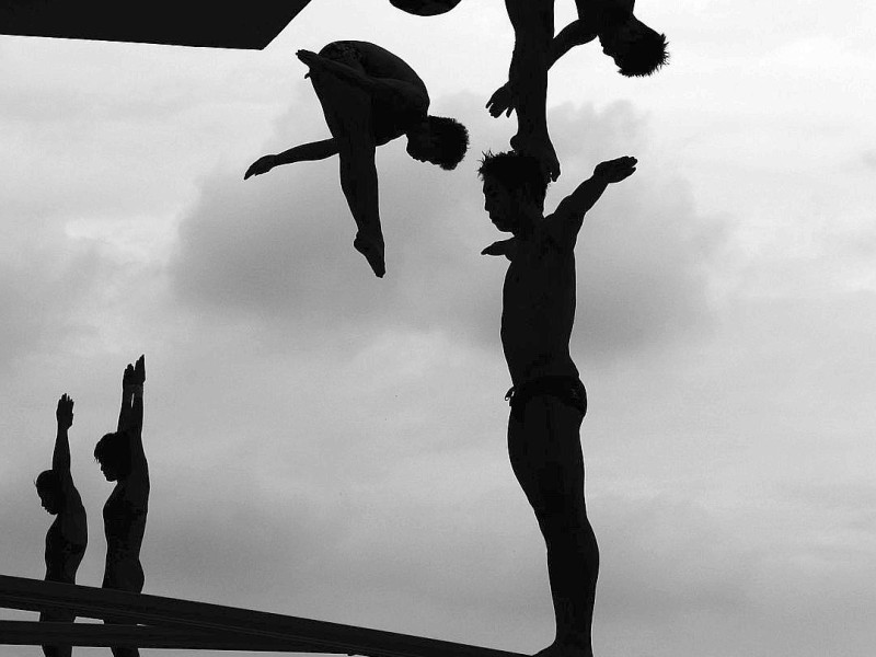 Der Australier Adam Pretty fotografiert für Getty Images wurde für seine Serie World Swimming Championships ausgezeichnet. Das Bild zeigt Turmspringer beim Training zum 14. FINA World Championships in Shanghai am 17. Juli 2011.