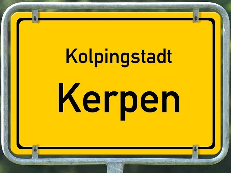 ...sondern einer Persönlichkeit verdankt Kerpen den Zusatz Kolpingstadt. Die Gemeinde gedenkt in Schwarz auf Gelb Adolph Kolping (1813–1865), dem Begründer des Kolpingwerkes.