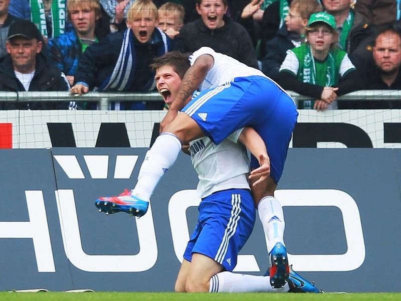 Mit drei Toren Vorsprung auf Mario Gomez sicherte sich Klaas-Jan Huntelaar am letzten Bundesliga-Spieltag die Torjägerkanone.
