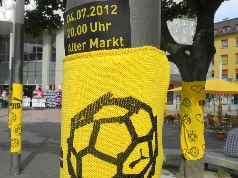 Überall im Stadtgebiet weisen gelbe Werbebanner auf den neuen Ausrüster Puma  für den BvB hin. Am 4. Juli wird das neue Trikot präsentiert.