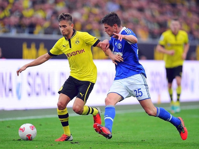 Der FC Schalke 04 hat das Revierderby gegen Borussia Dortmund mit 2:1 (1:0) gewonnen.