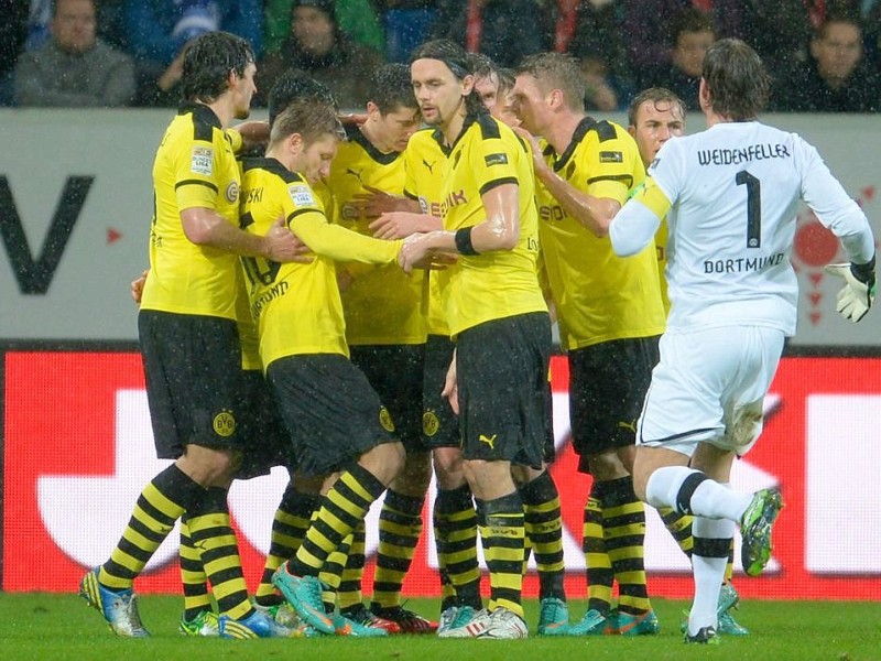 Am 17. Spieltag der Fußball-Bundesliga siegte Borussia Dortmund bei der TSG Hoffenheim mit 3:1. Für den BVB trafen Mario Götze, Kevin Großkreutz und Robert Lewandowski.