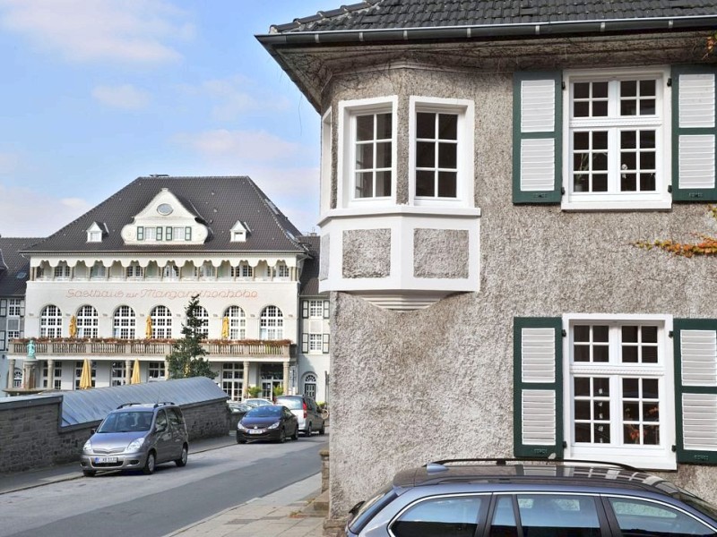 Kleiner Markt mit dem *Gasthaus zur Margarethenhöhe* - heute das Stadthotel Mintrop.