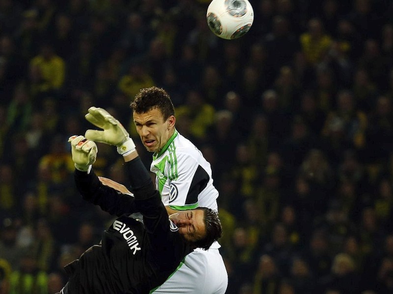 Der BVB schlägt den VfL Wolfsburg im DFB-Pokal-Halbfinale mit 2:0. Die Impressionen aus dem Signal Iduna Park.