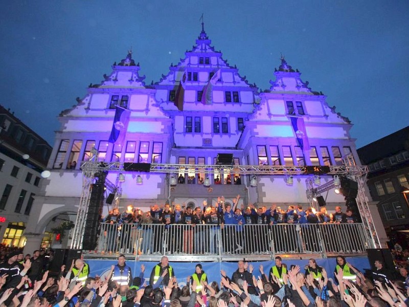 Der SC Paderborn feiert den Aufstieg in die Bundesliga: Feier am Rathaus.