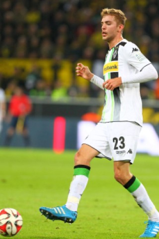 Gladbach in Dortmund, 11. Spieltag der Bundesliga. Eine knappe Stunde lang ein relativ normaler Arbeitstag im Leben von Weltmeister Christoph Kramer. Bis zur 58. Minute und einem eigentlich wenig anspruchsvollen Rückpass . . .