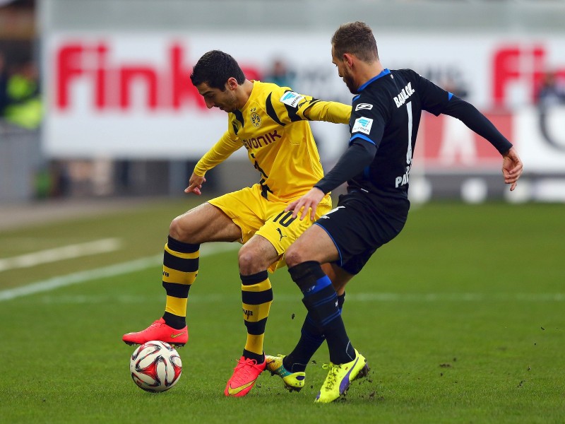 Der SC Paderborn und Borussia Dortmund trennen sich am 12. Spieltag der Fußball-Bundesliga mit einem 2:2. Die Bilder vom Spiel in Paderborn.