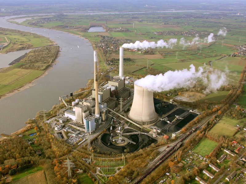 Deutschlands größtes  Steinkohle-Kraftwerk in Voerde (2222 KW)