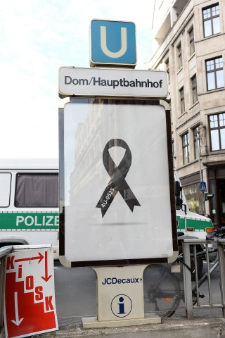 In Köln gedachten die Menschen der Opfer des Germanwings-Flugzeugabsturzes am 24. März.