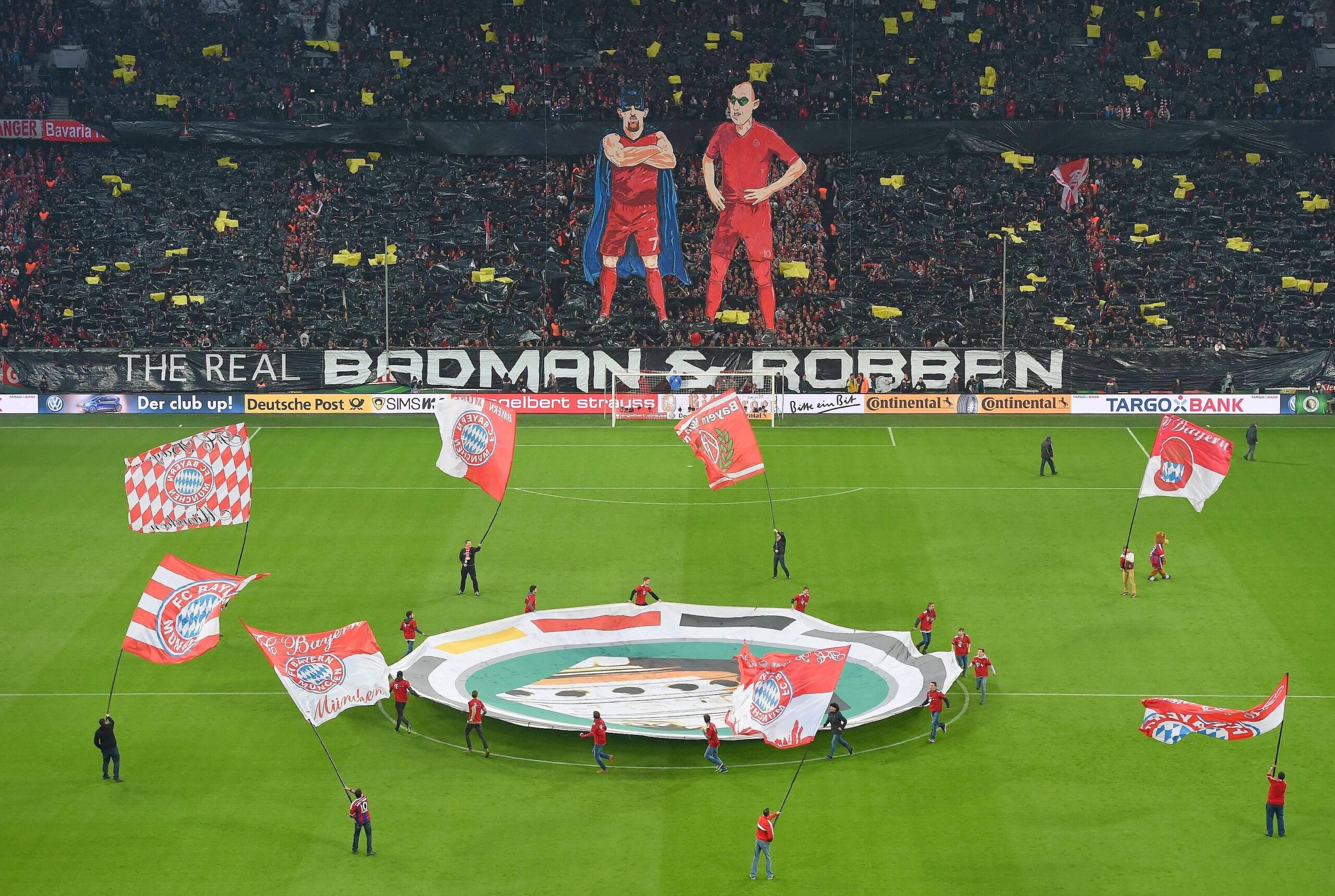 “The Real Badman & Robben” - die Anhänger des Pokal-Titelverteidigers Bayern München hatten für das Halbfinale eine Choreographie vorbereitet, die jedoch in die Kategorie “Gewollt und nicht gekonnt” fiel.