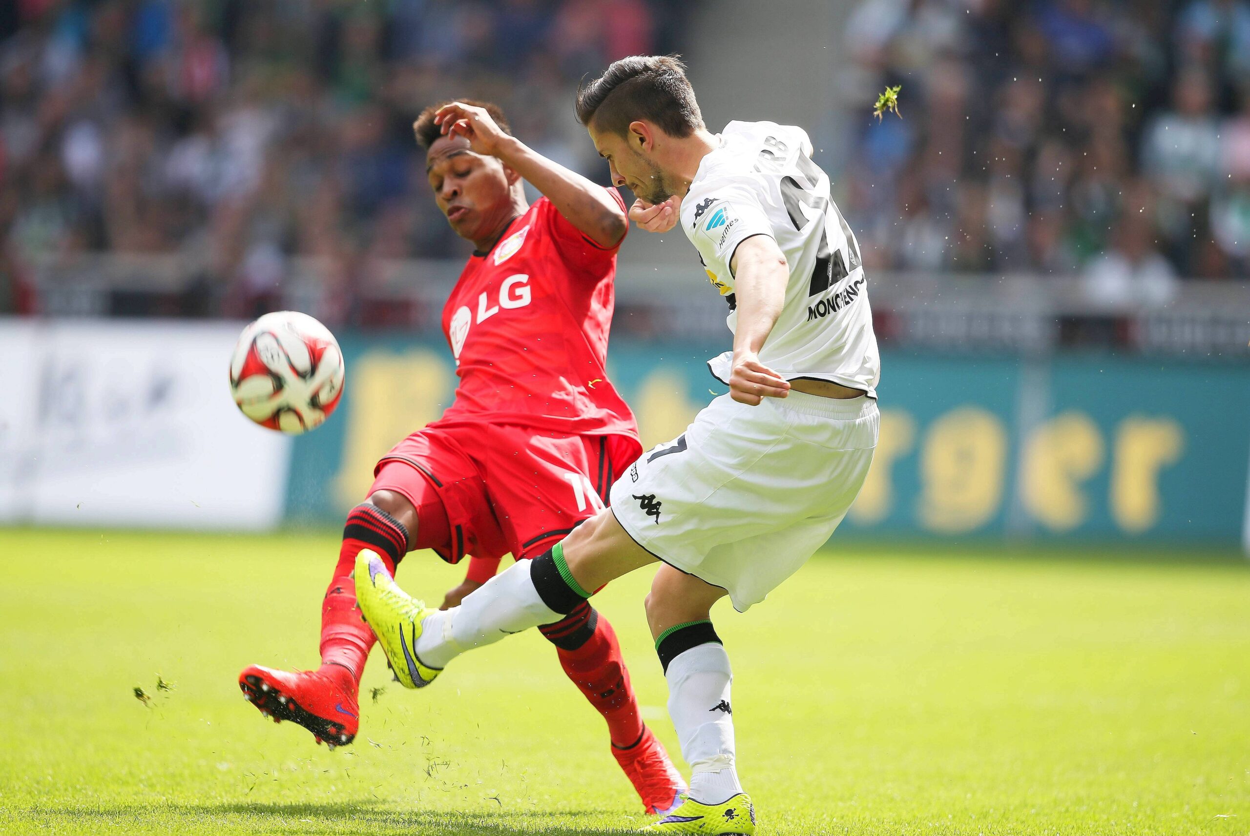 Borussia Mönchengladbach schlägt Bayer Leverkusen mit 3:0.