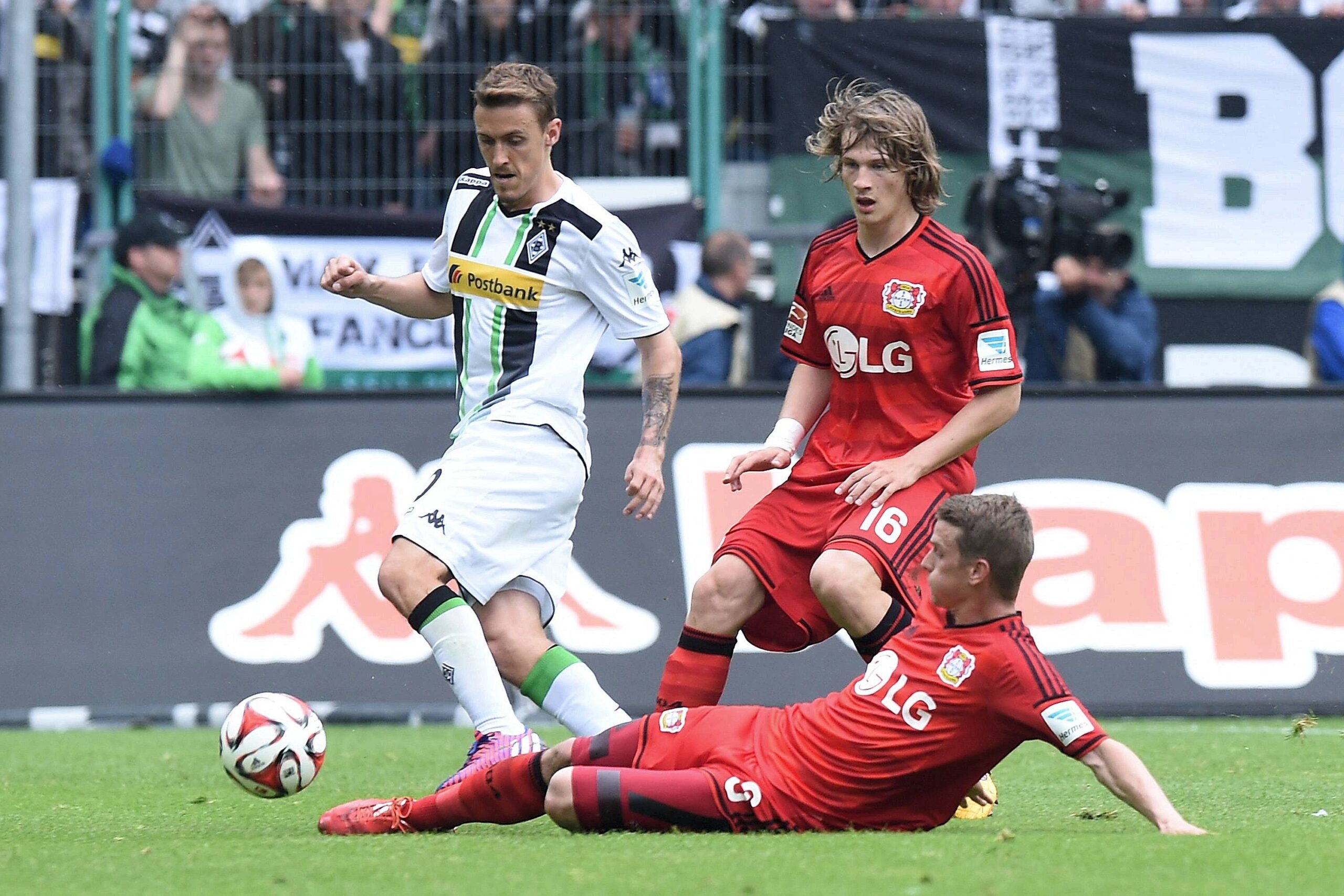 Borussia Mönchengladbach schlägt Bayer Leverkusen mit 3:0.