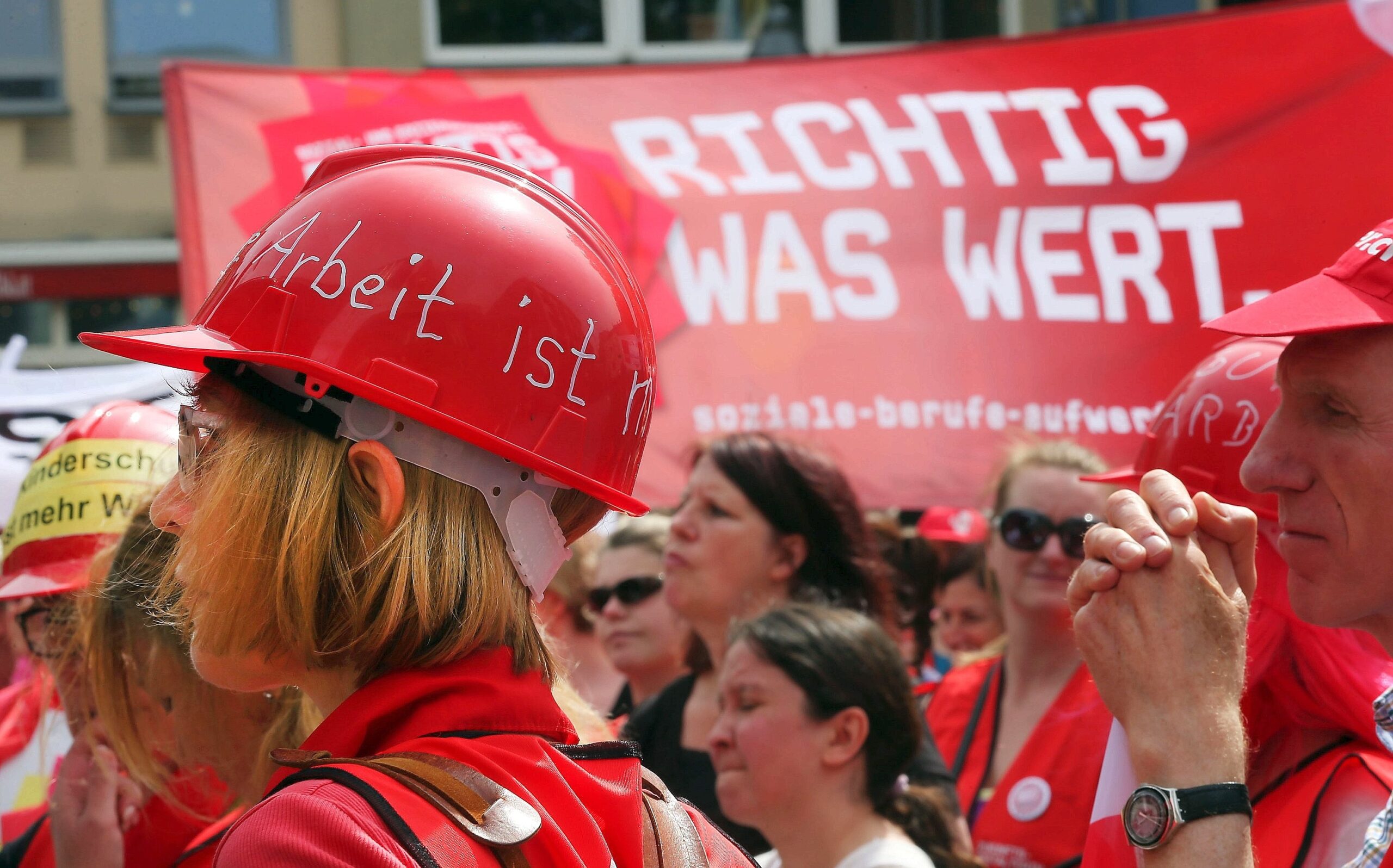 Demo zum Kitastreik in Köln.