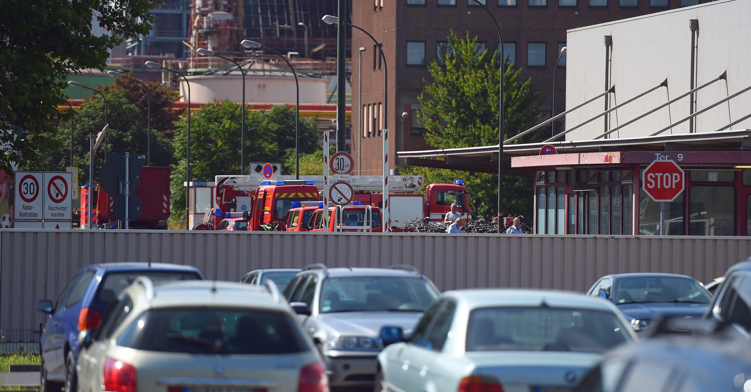 Bei einer schweren Explosion bei Huntsman im Krefelder Chempark wurden am Mittwoch mehrere Menschen zum Teil schwer verletzt.