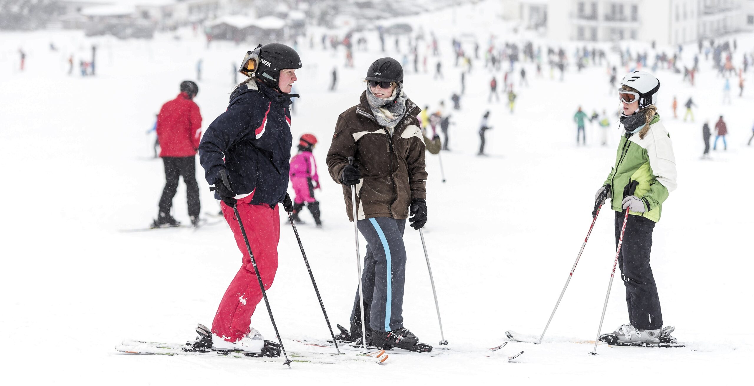 Das erste Winter-Wochenende mit richtig Schnee lockte tausende Skifans in die Berge rund um den Kahlen Asten.