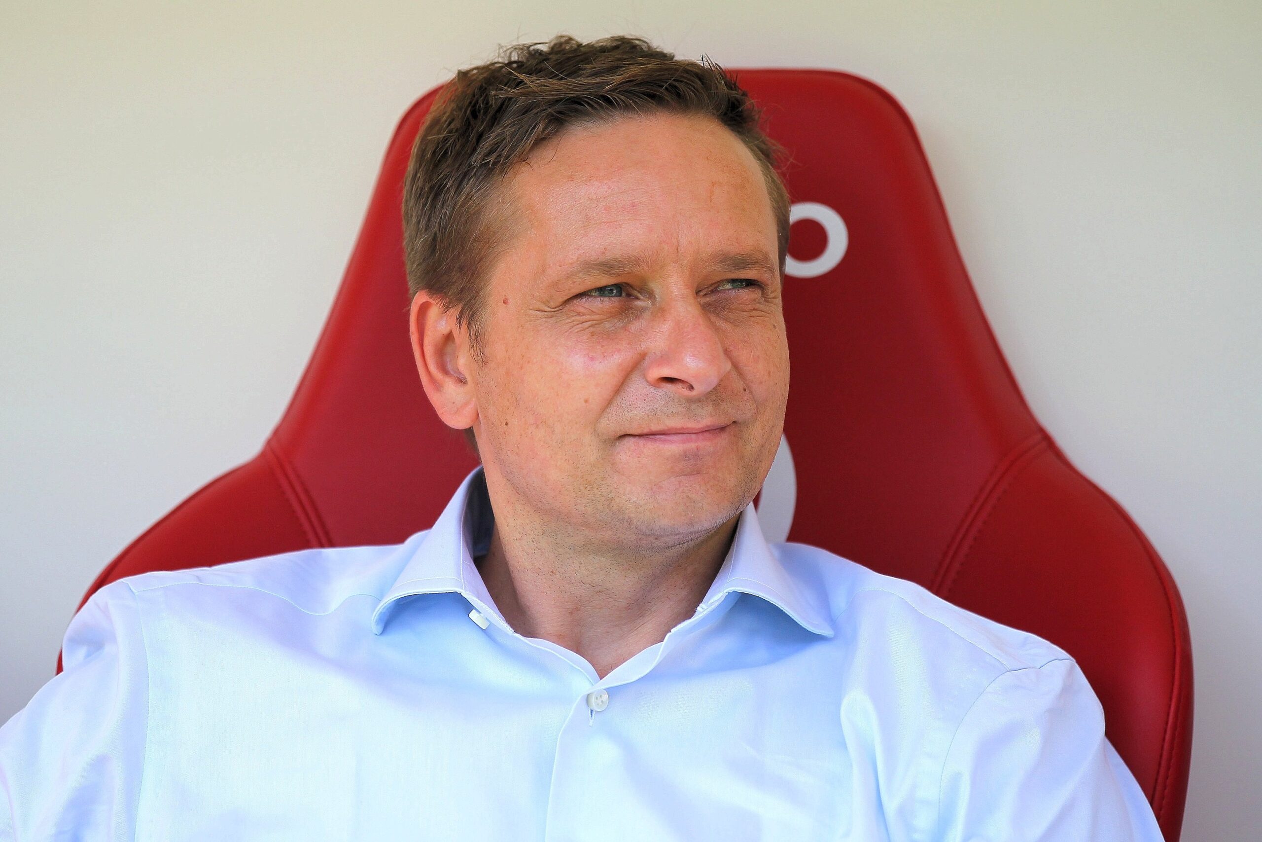 FSV Mainz - Schalke 04, Endstand 2:4. Schalke-Manager Horst Heldt.