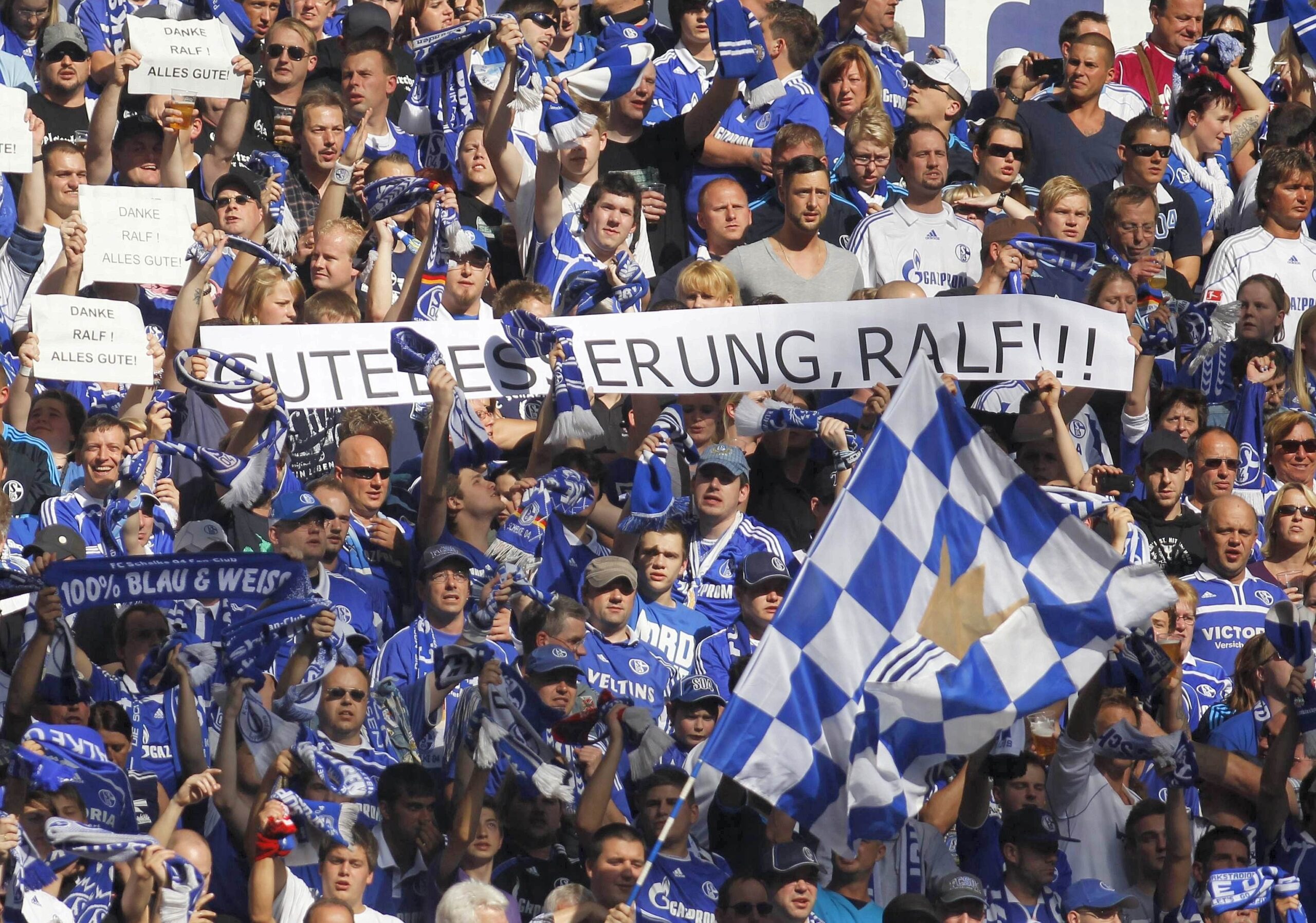 Schalke 04 gegen SC Freiburg, Endstand 4:2.