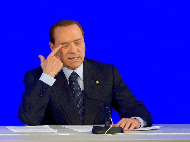 ....Berlusconis Medienimperium. Als Besitzer der größten Fernsehsender des Landes wurde ihm immer wieder vorgeworfen, er würde...