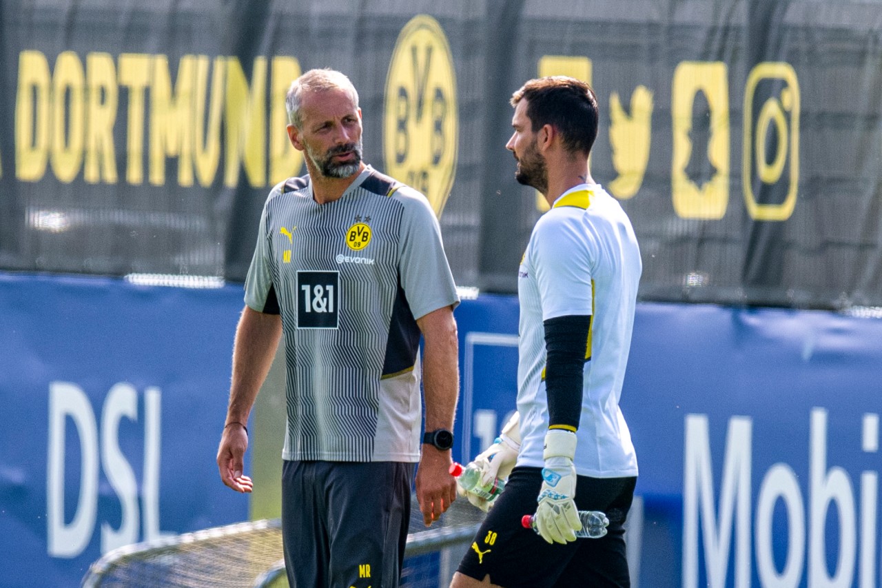 Marco Rose schenkt Roman Bürki inzwischen keine Beachtung mehr.