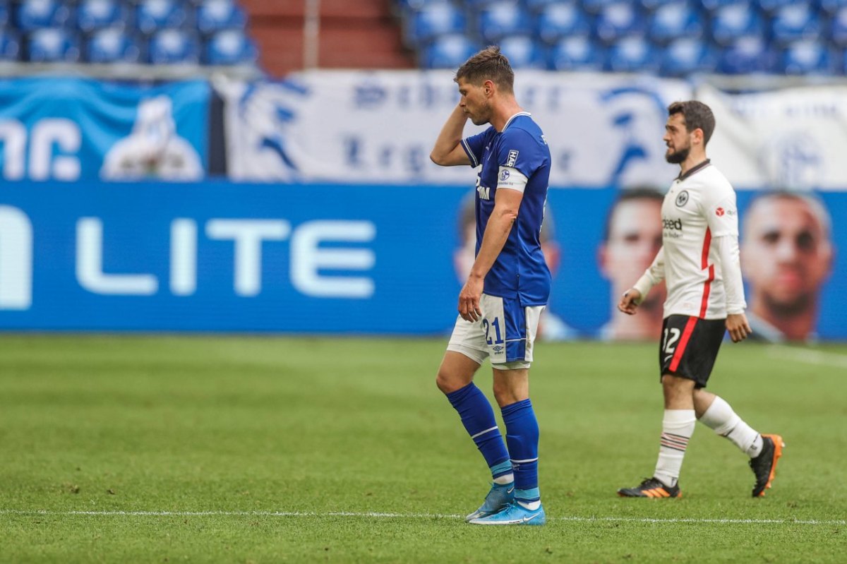 schalke-huntelaar.jpg