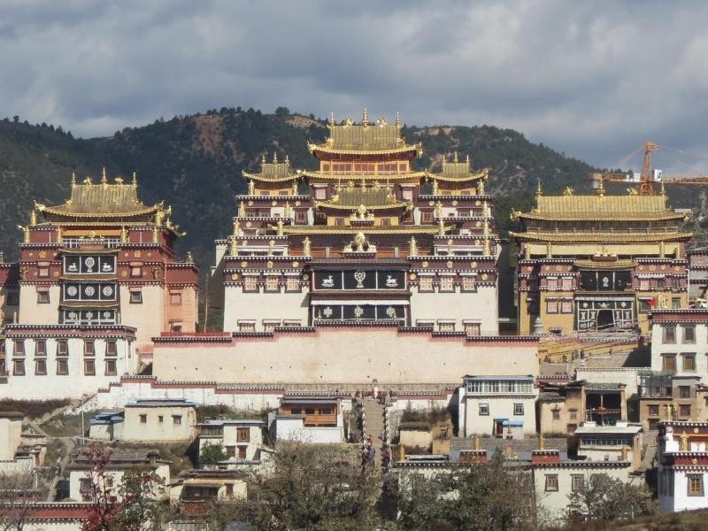 Die Klosteranlage Sungtseling in Shangri-La ist ein echter Blickfang. Doch die Stadt selbst ist entgegen ihres klangvollen Namens überaus gewöhnlich.