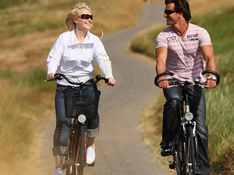 Auf Wangerooge fahren keine Autos: Die Insel lässt sich gut mit dem Rad erkunden.