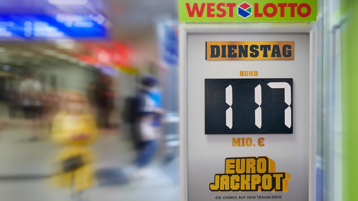 117 Millionen Euro: Diese Summe steht bei der Dienstags-Ziehung der Lotterie Eurojackpot am 19. Juli in der Gewinnklasse 1. Dies ist der Lotterierekord für Deutschland, denn eine solch hohe Summe wurde noch nie zuvor ausgespielt. 