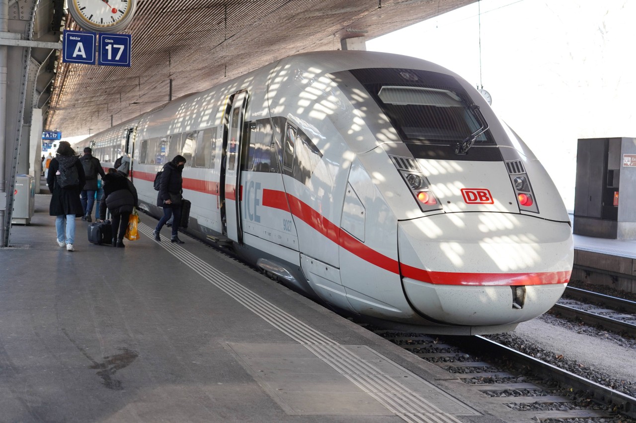 Mit einem Nachfolger für das 9-Euro-Ticket hat die Deutsche Bahn ein neues Angebot rausgebracht.