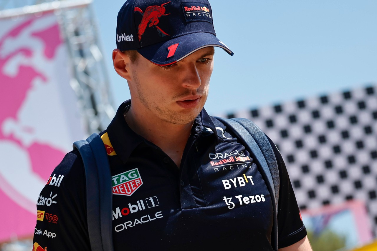 Formel 1: Max Verstappen macht sich Sorgen um sein Auto, das noch immer zu schwer ist.