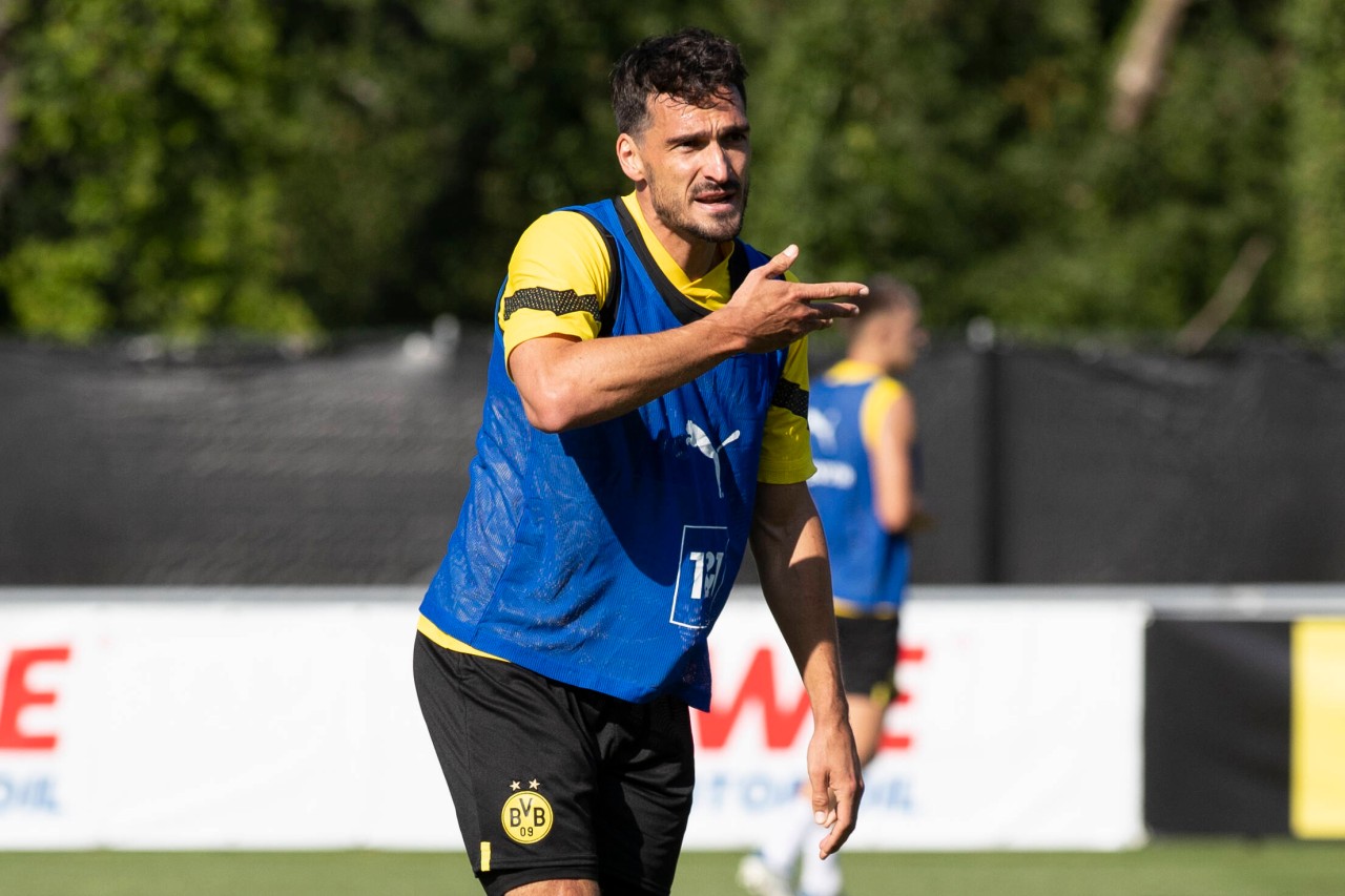 Mats Hummels platzt im Training der Kragen.