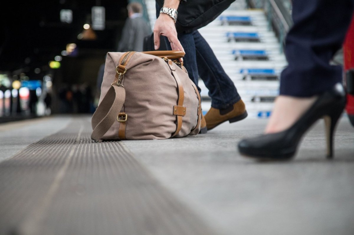 Sperrige Gepäckstücke können Dienstleister zum Urlaubsort bringen