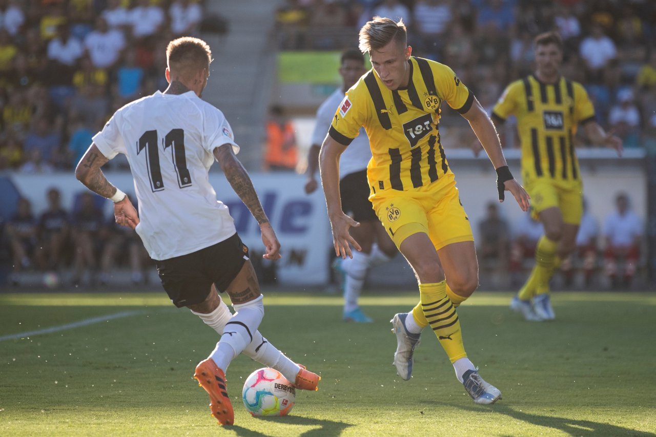 Borussia Dortmund – FC Villarreal live in Free-TV und Stream